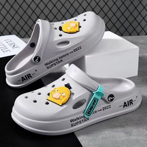 Chaussures de plage pour hommes, style décontracté, semelle épaisse antidérapante, chaussures à trous pour hommes - Product Image 1