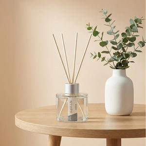 น้ำหอมปรับอากาศแบบก้านไม้หอม กลิ่นดอกไม้และสมุนไพร ขนาด 100 มล. กลิ่นเกรปฟรุต ยิลังยิลัง และเฟอร์ ช่วยผ่อนคลาย สร้างบรรยากาศสดชื่น ติดทนนาน - Product Image 4