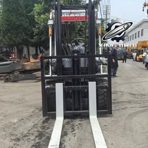 Montacargas TCM FD30T6 de 3 toneladas, montacargas usado de Japón, 3 toneladas, motor Isuzu C240, máquina usada, montacargas a gasolina, 3000MM 3000KG - Product Image 3