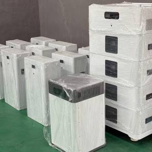 Système de stockage d'énergie domestique de classe de protection IP65, pack de batteries LiFePO4 empilables, alimentation électrique, solution de système solaire <span class=keywords><strong>rechargeable</strong></span> - Product Image 1