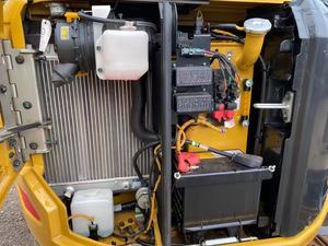 รถขุดขนาดเล็ก CAT 303CR พร้อมบุ้งกี๋ขุด ความจุ 0.12 ลูกบาศก์เมตร น้ำหนักใช้งาน 3 ตัน - Product Image 6