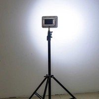 Nouvelle lampe de camping solaire transfrontalière, recharge USB, multifonctionnelle, support magnétique de fixation, lampe de travail COB