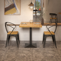 Ensemble table et chaises carrées en bois massif de style industriel pour cafés, restaurants occidentaux, décontracté, double carré