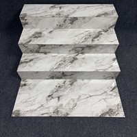 Carreaux de porcelaine rectangulaires modernes à motif marbre blanc gris brillant pour marches d'escalier intérieur et projets de salle de bain