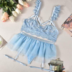 Bayanlar erotik Bralette G-string iç çamaşırı 3 parça oyma dantel kadın seksi iç çamaşırı sutyen setleri pembe iç çamaşırı - Product Image 5