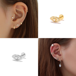ROXI 16G Boucles d'oreilles clous à tête plate pour piercing de cartilage, avec diamants en forme d'œil, en argent sterling S925 - Product Image 5