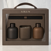 Coffret Cadeau Parfum d'Ambiance Aikun en Verre Mat Trois Pièces Coordonnées avec Diffuseurs à Double Bâtonnets et Bougie Parfumée pour Cadeaux d'Entreprise