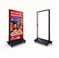 Boîte lumineuse publicitaire mobile LED commerciale avec roues verrouillables pour la promotion des menus des restaurants et des magasins de détail