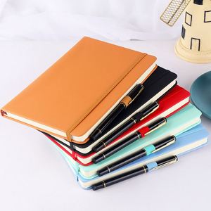 Carnet de notes promotionnel 2025-2026 personnalisé avec logo OEM, en cuir PU rigide A5, avec porte-stylo - Product Image 2