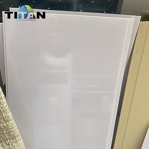 <span class=keywords><strong>Revestimiento</strong></span> de <span class=keywords><strong>techo</strong></span> de grano de madera, diseño de plafón de <span class=keywords><strong>techo</strong></span> de <span class=keywords><strong>Pvc</strong></span> con impresión blanca para el hogar - Product Image 2