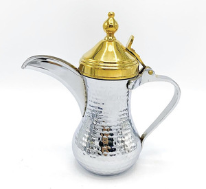 กาต้มน้ำขายดี งานโลหะสไตล์อาหรับ พร้อมการตกแต่งระดับพรีเมียม ผลิตด้วยมือ จำหน่ายโดยผู้ส่งออก - Product Image 3