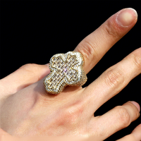 Bagues de luxe Micro incrustées de zircone cubique Vente en gros Bague croix pour hommes Bagues en laiton Bijoux Hip Hop Vente en gros