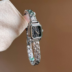 Montre-bracelet vintage dorée populaire 2026 pour femme, style français avec chiffres romains, montre fine, cadeau idéal pour les amoureux - Product Image 5