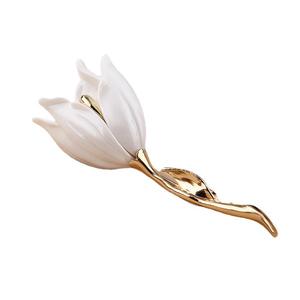 Broche de Moda Chapado en Oro con Perlas de Circonio y Aleación de Tulipán, Regalo de Lujo Coreano de Alta Calidad para Mujer, para Boda, Compromiso o Fiesta - Product Image 5