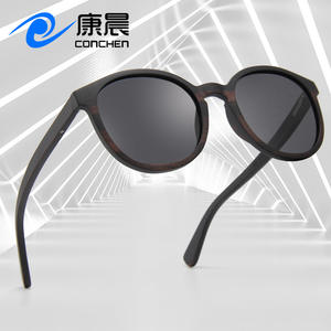 Gafas de Sol de Madera Conchen, Montura Redonda, Polarizadas UV400, Unisex W6066, Lentes TAC Negras - Product Image 4