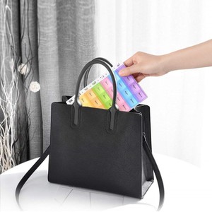 Pastillero de plástico semanal de <span class=keywords><strong>7</strong></span> días al por mayor con 28 compartimentos para organizar y almacenar pastillas - Product Image 4