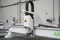 Máquina Fresadora CNC Industrial Verde y Blanca para Madera, Tamaño Personalizable para Muebles de MDF y Carpintería