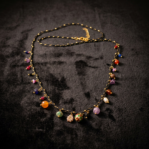Collier à breloques multicolores Sstringz noir avec gouttes de cristal colorées, chaîne tressée faite à la main, bijoux de mode bohème pour femmes - Product Image 4
