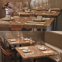 Meubles commerciaux résistants de restaurant d'hôtel en bois de conception carrée compacte à base de métal de durabilité ensembles de table de salle à manger