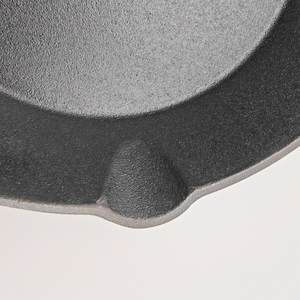 Poêle <span class=keywords><strong>en</strong></span> <span class=keywords><strong>fonte</strong></span> pré-culottée de qualité supérieure de 6, 8 et 10 pouces, finition noir mat, pour friture à l'huile végétale, avec becs verseurs, directement de l'usine - Product Image 3