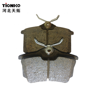 Vente en gros de plaquettes de frein à disque 8E0698451 plaquettes de frein D340 pour Audi A3 A4 2010 Q7 <span class=keywords><strong>Volkswagen</strong></span> <span class=keywords><strong>Golf</strong></span> Polo Passat 2005 - Product Image 2