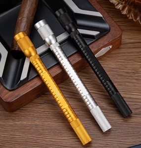 Accessoires de <span class=keywords><strong>cigares</strong></span> de luxe portables multifonctionnels 4-<span class=keywords><strong>en</strong></span>-1 : Perforateur, Aiguille à <span class=keywords><strong>cigares</strong></span> et Double Perforateur - Product Image 2