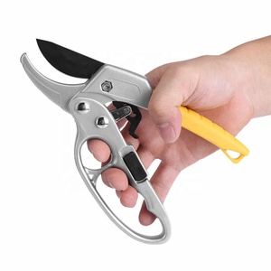 Attrezzi da giardino potatura taglio lavoro risparmio in acciaio ad alto tenore <span class=keywords><strong>di</strong></span> carbonio <span class=keywords><strong>forbici</strong></span> giardinaggio pianta tagliente rami potatori protezione <span class=keywords><strong>mano</strong></span> durevole - Product Image 3