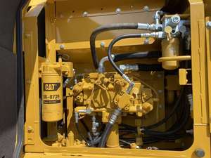 รถขุดไฮดรอลิกแบบตีนตะขาบ CAT 315D2 GC มือสอง 15 ตัน ได้รับการรับรองมาตรฐาน CE พร้อมปั๊มเกียร์และมอเตอร์ - ราคาถูก - Product Image 6