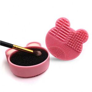 Caja de Limpieza para Brochas de Maquillaje, Esponja y Tapete Limpiador de Brochas 2 en 1 - Product Image 1