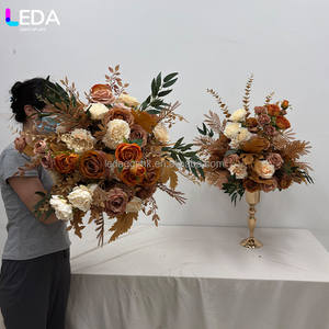 ของตกแต่งโต๊ะงานเลี้ยงสไตล์คลาสสิก LEDA โทนสี "มาลล์ยาร์ด" ฤดูใบไม้ร่วง ลูกบอลดอกกุหลาบสำหรับงานแต่งงาน - Product Image 3