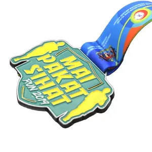 China supplier custom zinc alloy soft enamel metal custom 10km Marathon running finisher medal with custom ribbon
