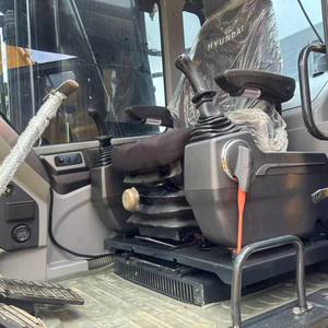 Excavadora Hyundai HX220 Usada con Pocas Horas de Uso, Pintura Original, Bien Mantenida, Gran Rendimiento, Excelente Valor, Prueba en Sitio Permitida - Product Image 6