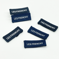 Étiquettes de vêtements personnalisées avec logo privé, coton biologique, jacquard haute densité, satin, lavables, pliées au centre, tissées, couleur personnalisée