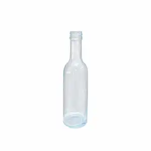 स्क्रू कैप के साथ 100 मिलीलीटर मिनी टकीला वोदका व्हिस्की शराब शराब कांच की बोतल साफ़ करें