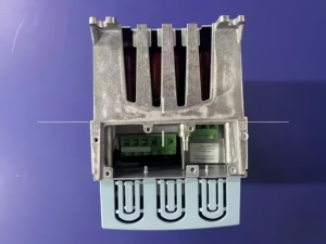 Convertidor de Frecuencia Vacon Serie NXS NXS01405-A2H0SSV-A1A2000000 3HP 55KW 105A 380-500 VAC IP21 VFD NXS01405-A2H0SSV-A1A2000000 - Product Image 4