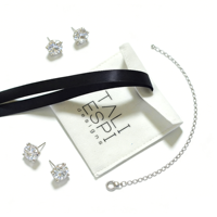 Pochette à bijoux en velours suédé blanc avec ruban personnalisé et logo, vente en gros