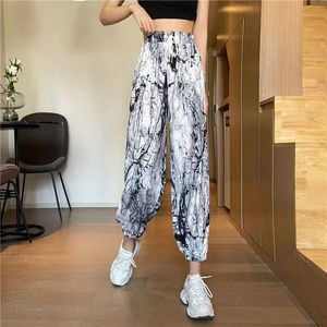 2025 estate nuovi <span class=keywords><strong>pantaloni</strong></span> da <span class=keywords><strong>donna</strong></span> a nove punti a vita alta a vita alta con stampa a inchiostro Casual Bloomers in seta di ghiaccio stile anteriore piatto - Product Image 4