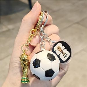 Porte-clés en métal de club de football européen, souvenir de mode, logo personnalisé en émail dur ou souple - Product Image 4