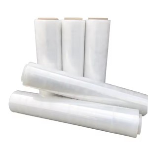 Wholesale Packaging Film Thickness 15/16/18/20/22/25mic <b>LLDPE</b> Stretch Film Roll Customizable Length Sale - Product Image 1