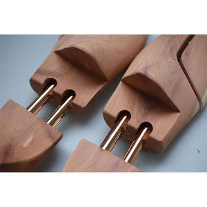 <span class=keywords><strong>Chaussure</strong></span> en bois de cèdre réglable avec un excellent savoir-faire, une durabilité et une <span class=keywords><strong>chaussure</strong></span> en bois de cèdre de haute qualité en <span class=keywords><strong>cuir</strong></span> - Product Image 4