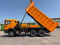 Camion benne Shacman F3000 6x4/8x4 à levage haute performance, déchargement stable, idéal pour l'exploitation minière et les infrastructures – Vente directe usine