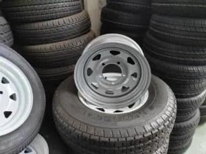 Pneus de reboque OEM caminhões pneus de borracha para carros de turismo e Rv pneus radiais 235/80r16 pneu de reboque com aro peça de reboque 12 meses 1150