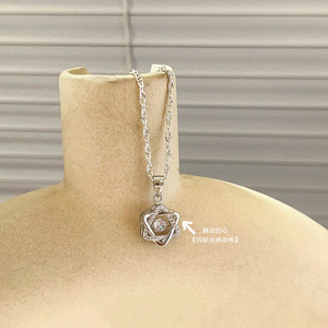 จี้รูปดาวเงินแท้ S925 ประดับเพชรแบบกรงเล็บ สำหรับผู้หญิง สวมใส่ได้ทุกวัน - Product Image 2