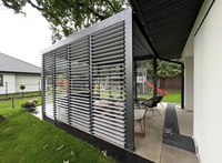 Pergola motorisée sur mesure en aluminium, gazebo extérieur, toit à lames réglables, étanche, télécommande, écologique, nature