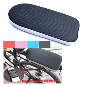 Cojín para asiento de bicicleta, color negro y plateado, cómoda almohadilla para portaequipajes trasero, accesorio para sillín de bicicleta de montaña para niños - Product Image 1