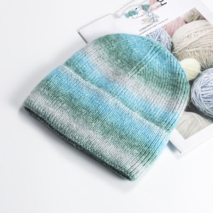2024 automne/hiver femmes chaud épais tricot chapeau arc-en-ciel dégradé laine chaud chapeau - Product Image 6