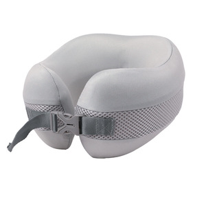 Almohada de viaje portátil y plegable en forma de U de espuma viscoelástica para avión con logotipo en relieve, tamaño adulto - Product Image 1
