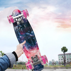 Skateboard <span class=keywords><strong>Cruiser</strong></span> en <span class=keywords><strong>plastique</strong></span>, planche à roulettes rétro graphique, galaxie, imprimé Floral, de haute qualité, 22 pouces, 1 pièce - Product Image 3