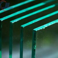 Verre trempé ultra-clair à faible teneur en fer de haute qualité pour vitrine de bijouterie
