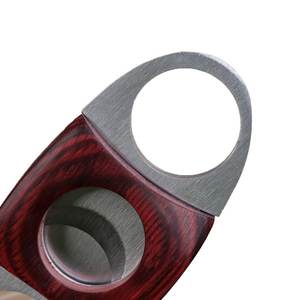 ที่ตัดซิการ์แบบพกพา รุ่นคลาสสิก ใบมีดคู่ โลหะคุณภาพสูง ทนทาน เป็นมิตรกับสิ่งแวดล้อม ของขวัญสั่งทำได้  สินค้ามาใหม่ จำนวนมาก - Product Image 3